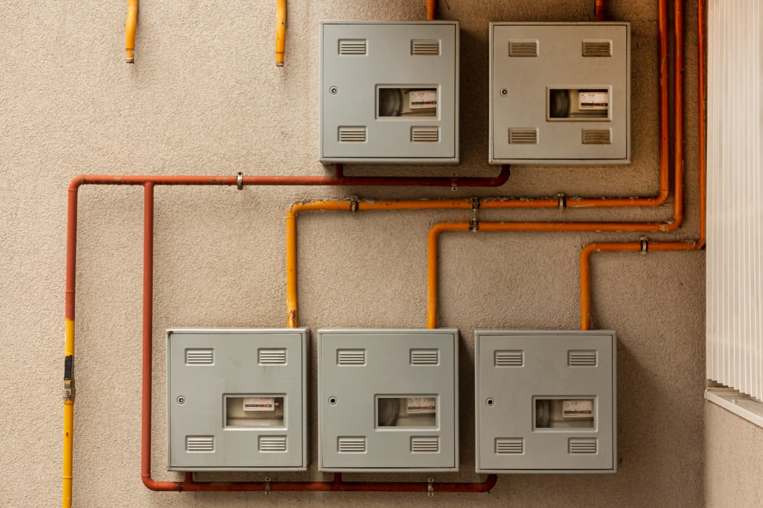 Why Communication Fails Before Meters Do: Inside the Design of a Resilient NIC Card